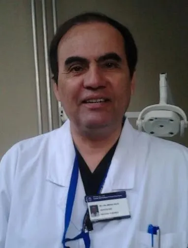 Dr. Luis Jiménez, especialista en rehabilitación oral e implantes en Viña del Mar